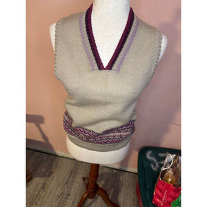 Vintage wool/acrylic vest British Hong Kong Patty Woodard label maroon tan LG
